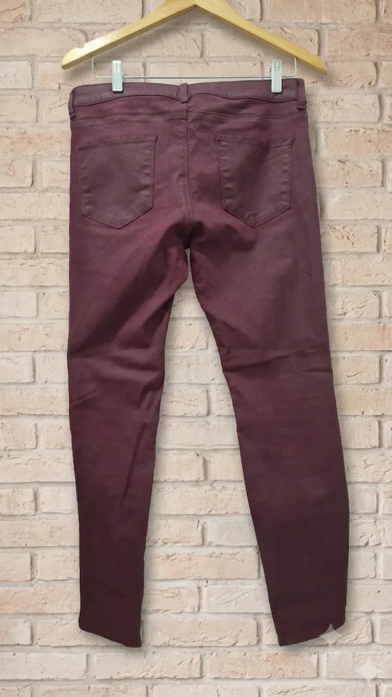 calça zara sarja resinada vinho 40