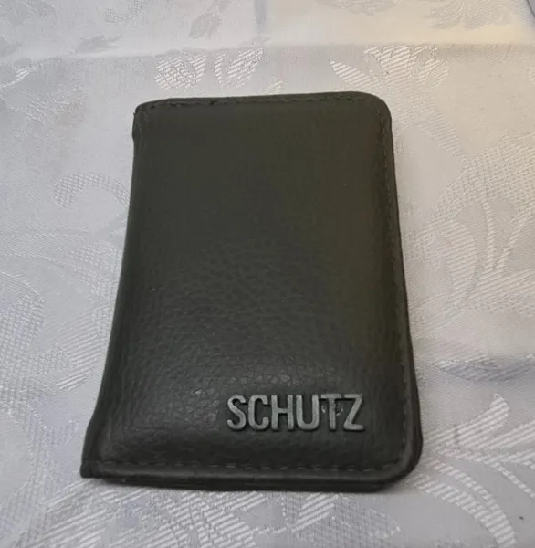 carteira schutz verde couro ecológico
