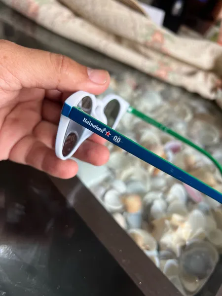 oculos heineken 00 novo