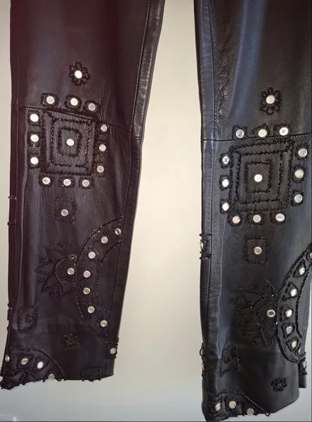 calça couro legítimo andrea bilinski