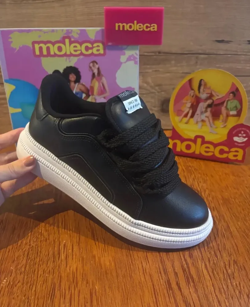 Tênis moleca