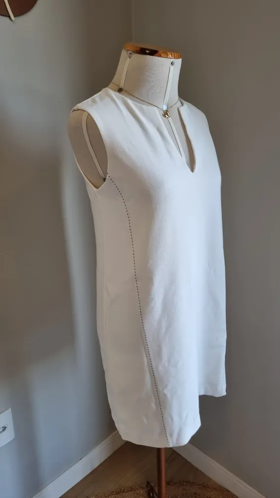 Vestido curto branco Zara