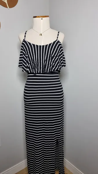 Vestido longo listrado / G