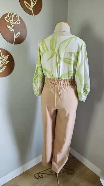 Calça bege /38