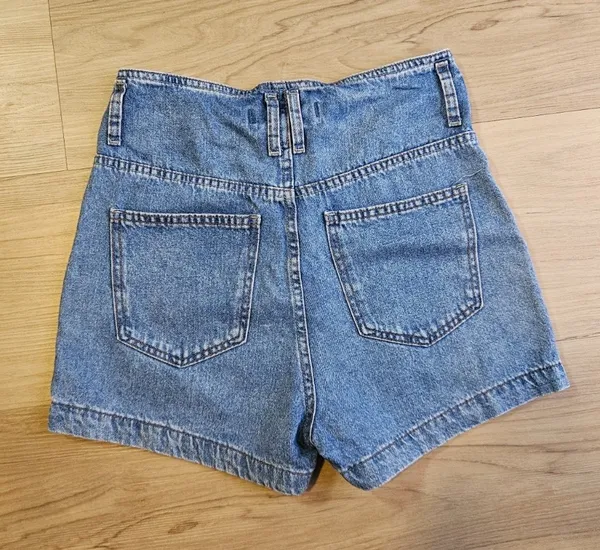 Short jeans /36