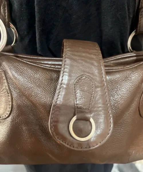 Bolsa matiz  em couro legitmo marrom