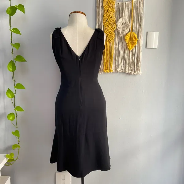 Vestido de festa  preto forrado da Rubinella.     44