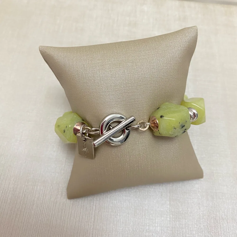 Pulseira com pedra jade amarela