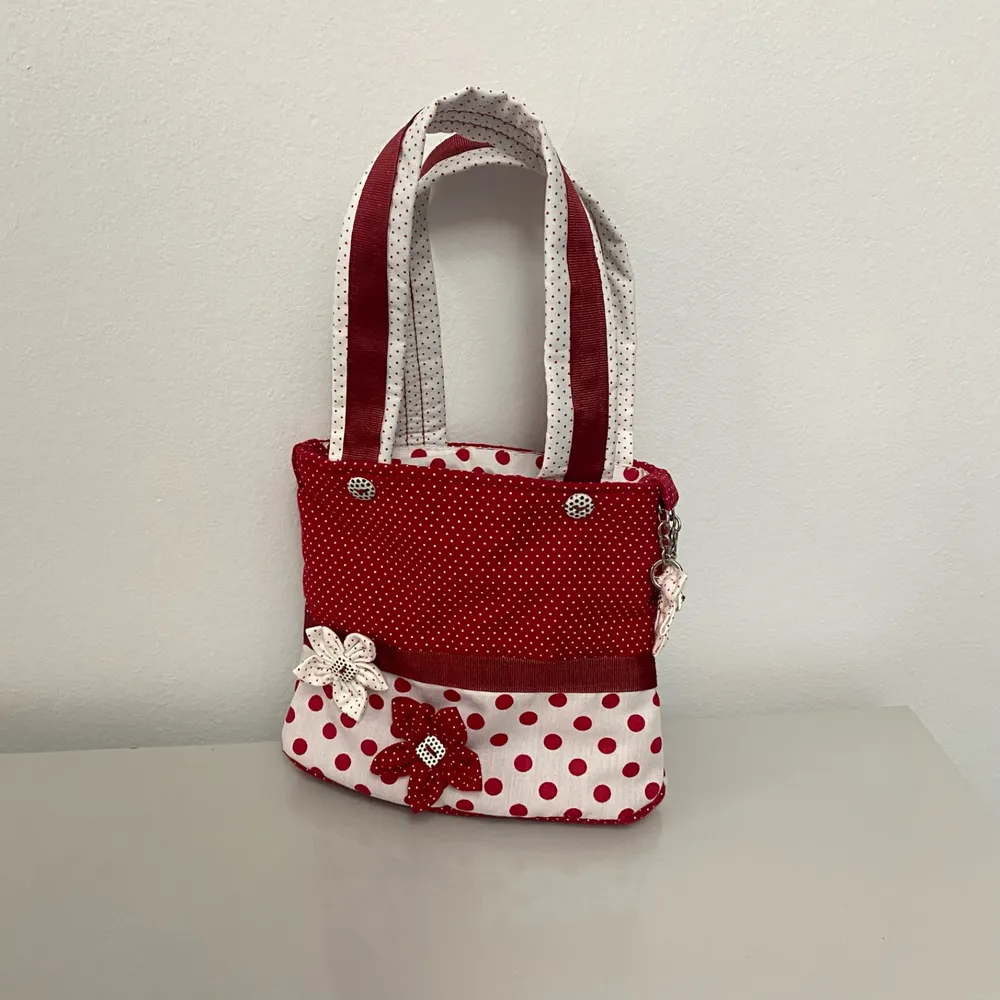Bolsa infantil  em viscose forrada