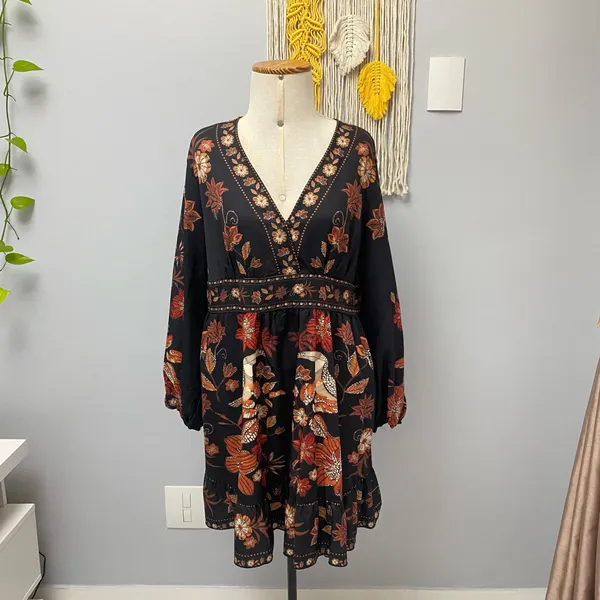 Vestido estilo boho estampado.     GG