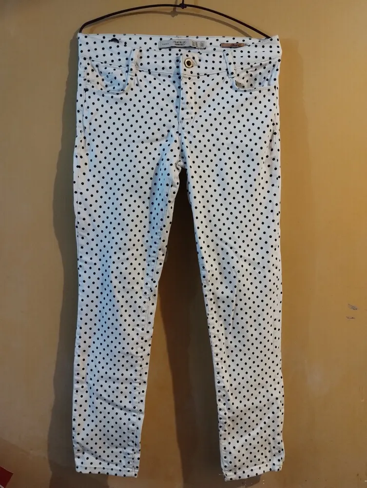 Calça skinny Zara poá