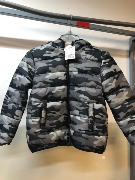 jaqueta puffer infantil camuflada 10