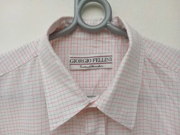 Camisa Georgio Fellini quadriculada manga curta