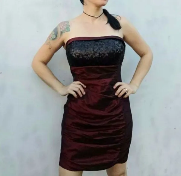 Vestido tomara que caia bordado anos 2000