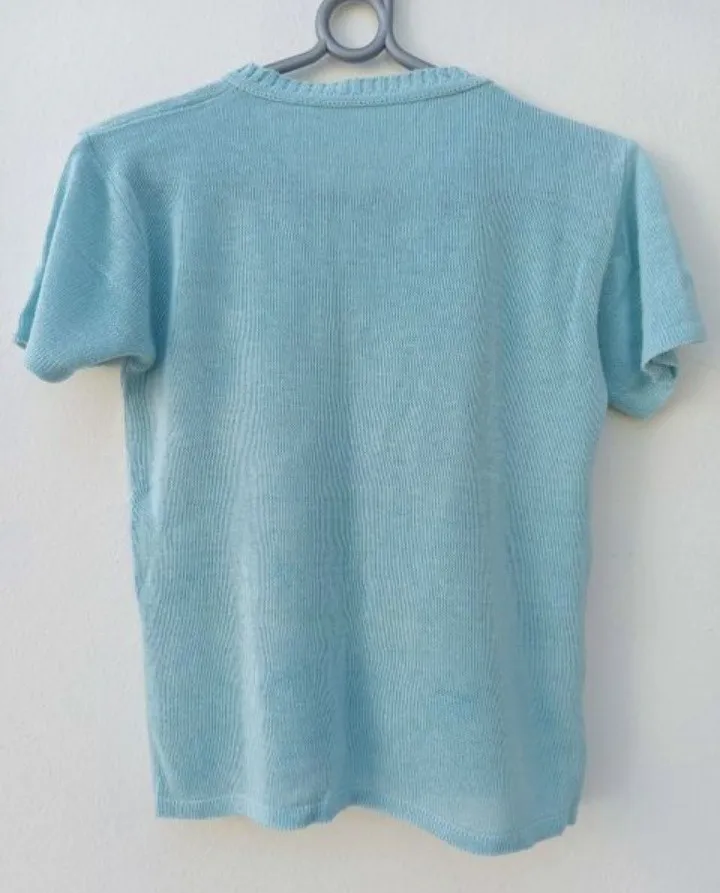 Blusa de tricô vintage azul floral retrô