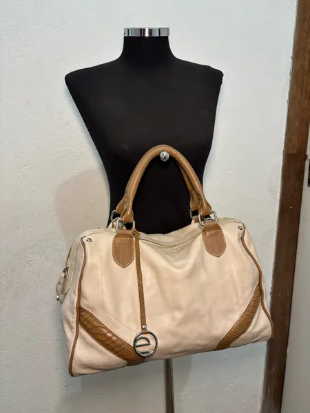 Bolsa em Couro Legitimo Le Postiche