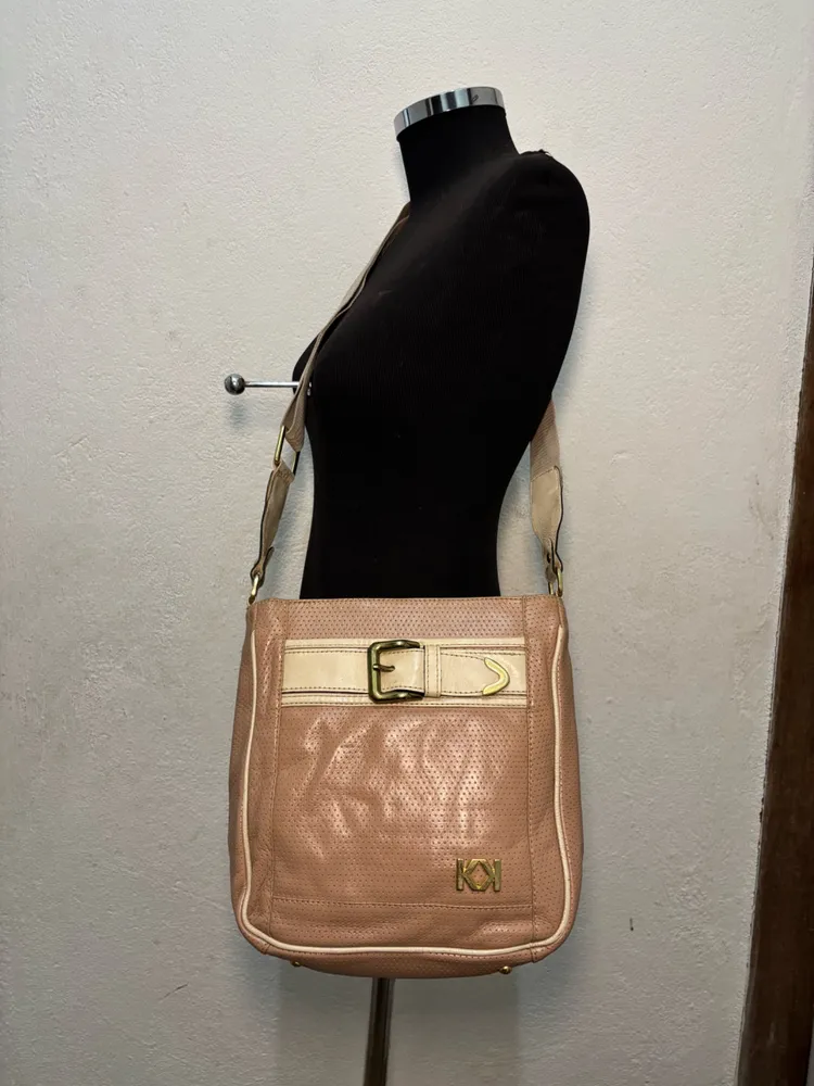 Bolsa Transversal em couro Legimo