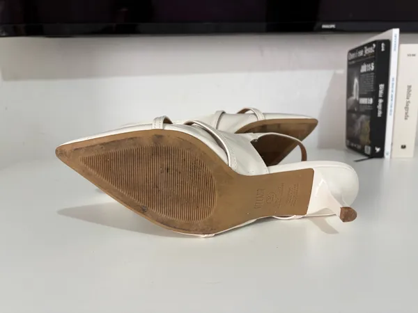Scarpin Vizzano Bico Fino Nude/Off-White