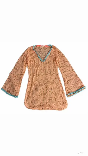 Saída de praia em renda trabalhada estilo Boho e artesanal