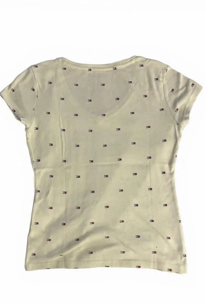 Blusa com marcas da logo Tommy Hilfiger