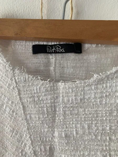 blusa regata texturizada branca