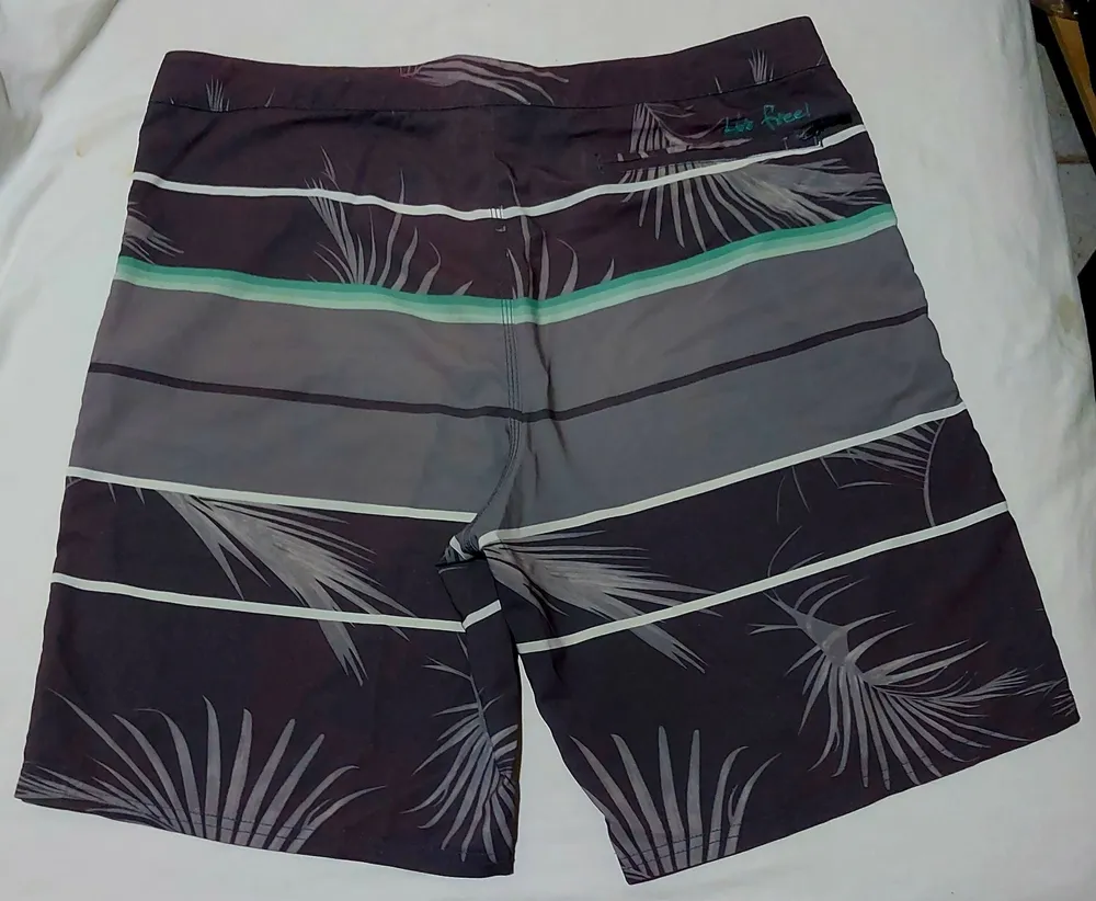 kit com 2 bermudas south & co
