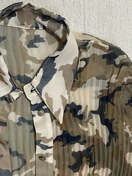 Camisa camuflada plissada G