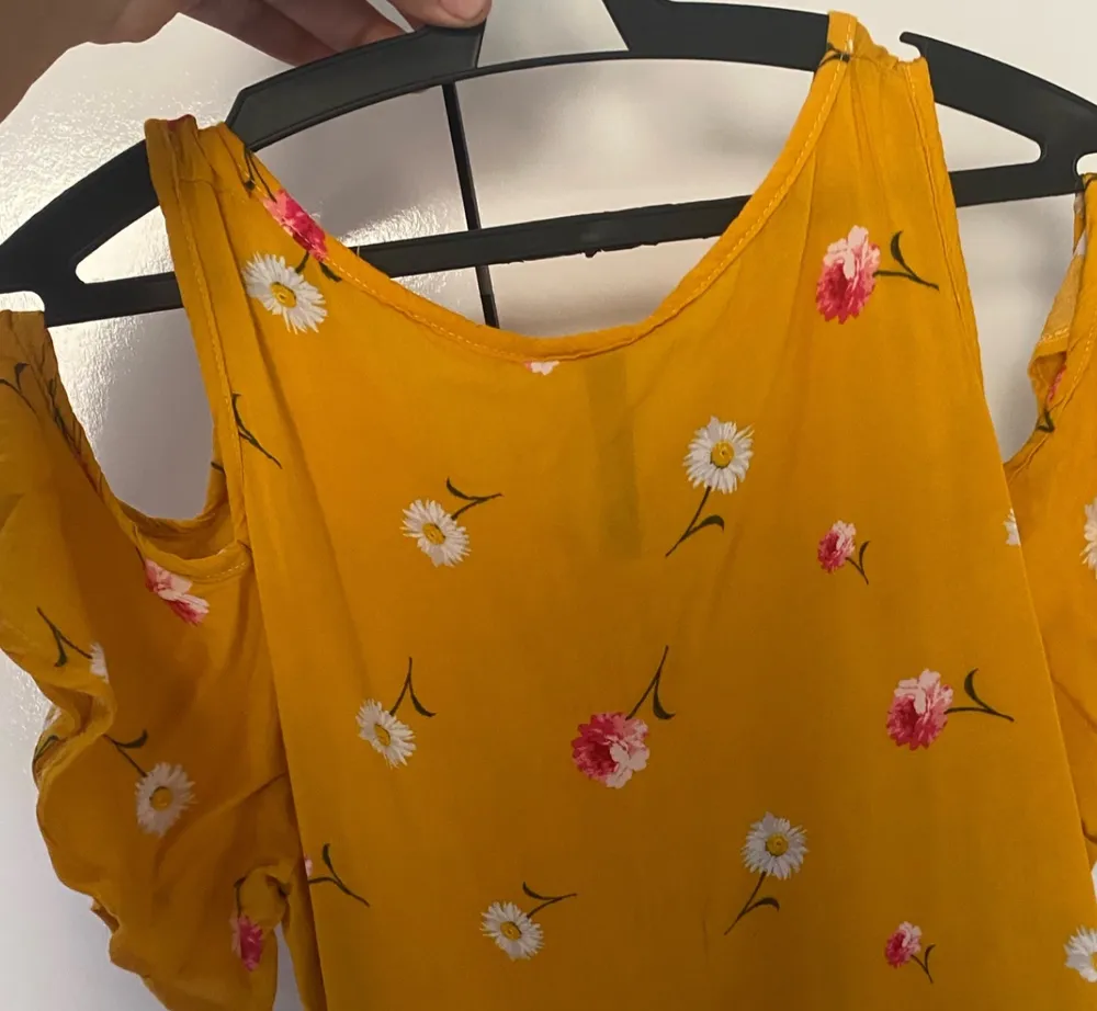 blusa floral amarela G