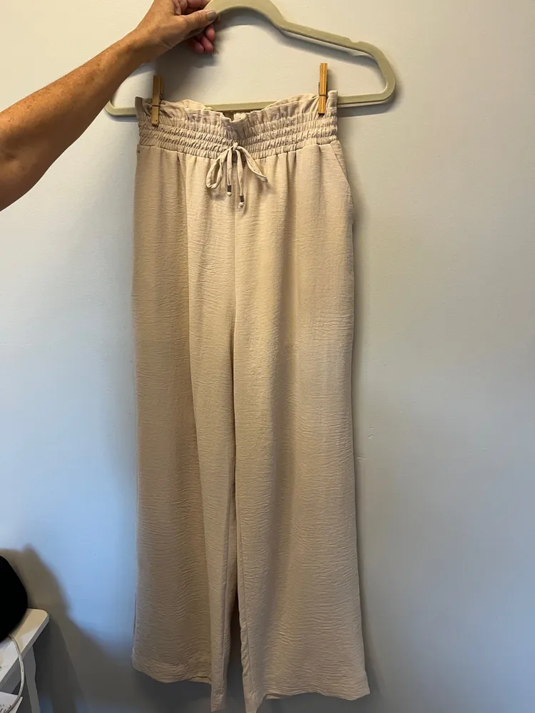 Conjunto de cropped e calça