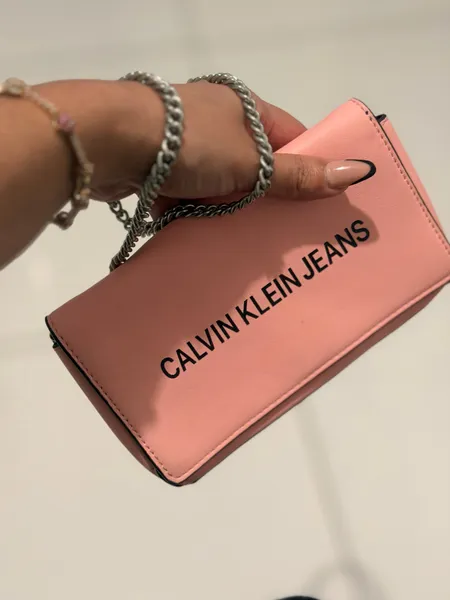 carteira / mini bolsa da linha Calvin Klein Jeans