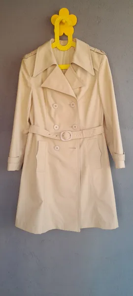 trench coat vintage impermeavel bege