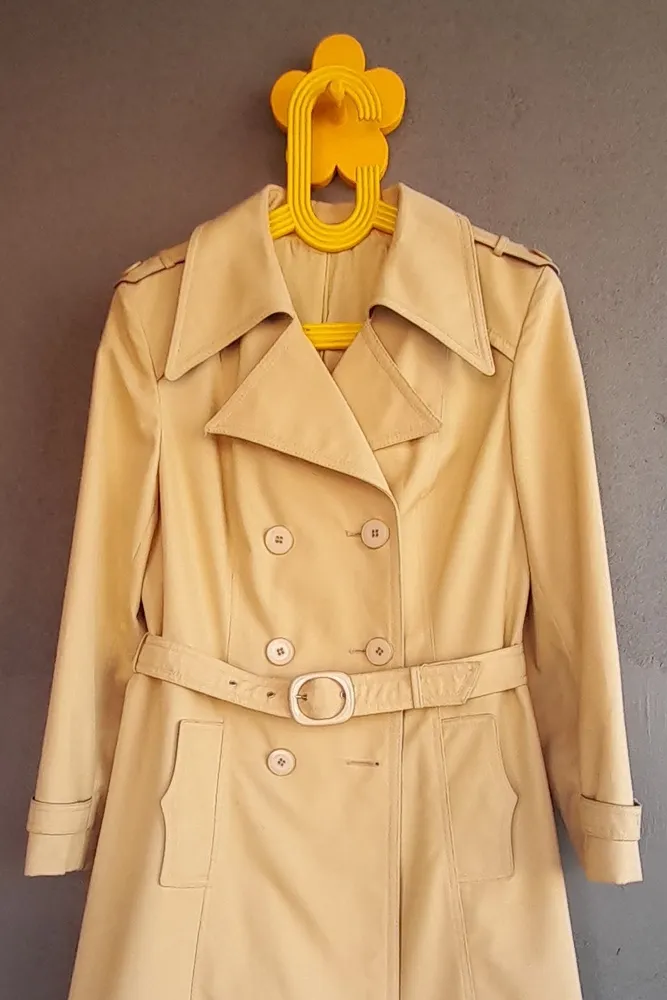 trench coat vintage impermeavel bege