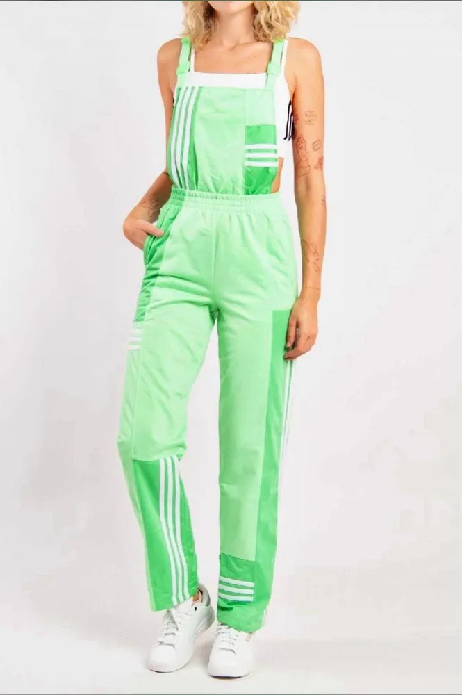 macacão adidas originals verde pp