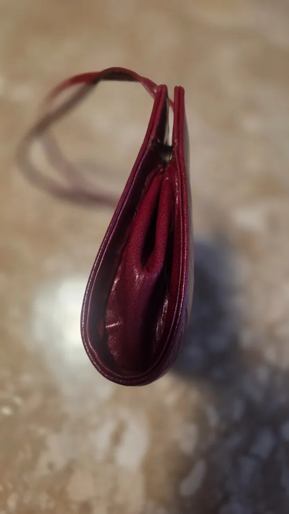 Bolsa de couro bordo vantagens