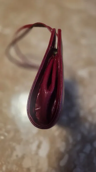 Bolsa de couro bordo vantagens