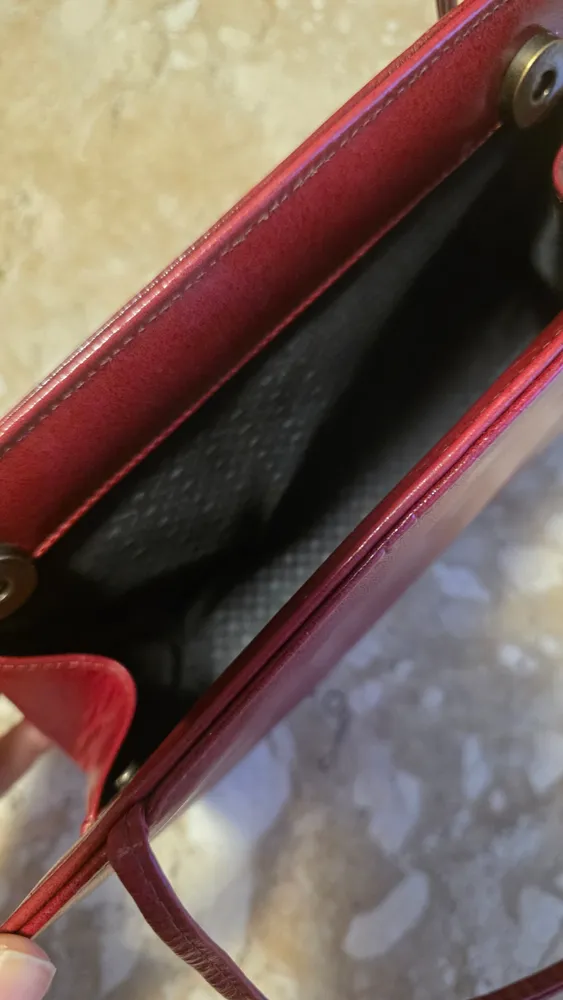 Bolsa de couro bordo vantagens