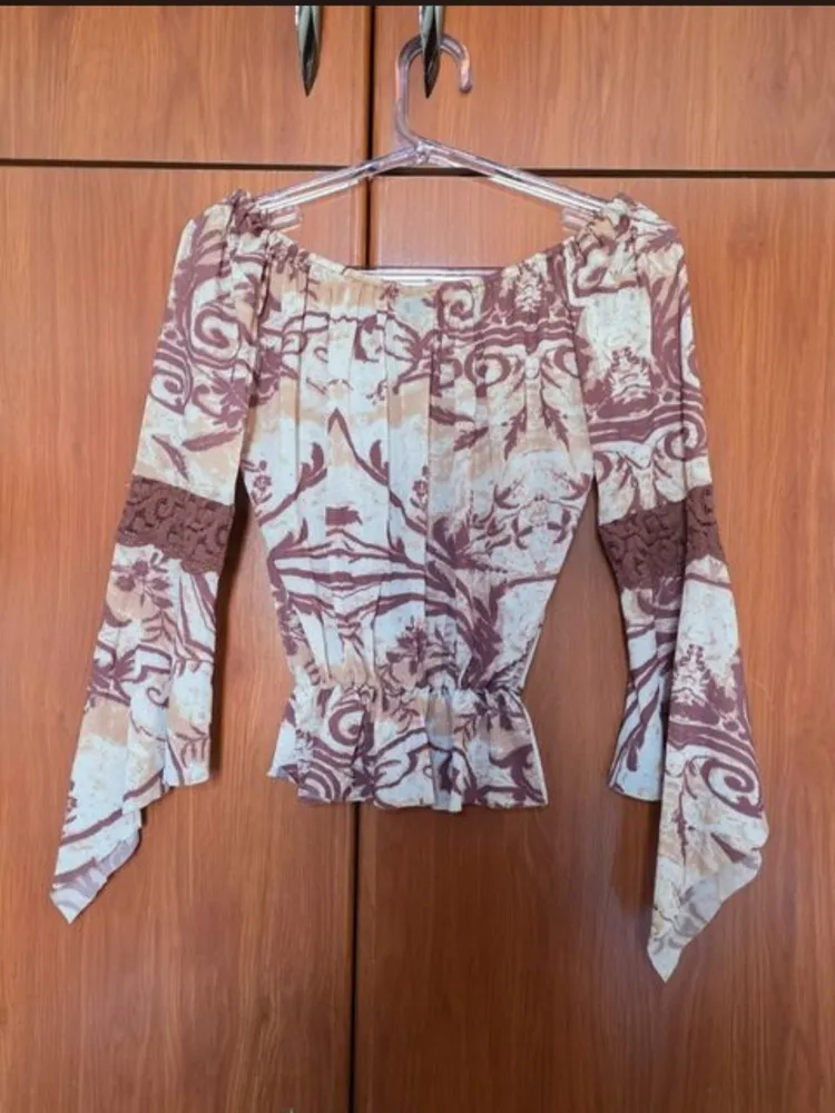 Blusa Iodice ombro a ombro
