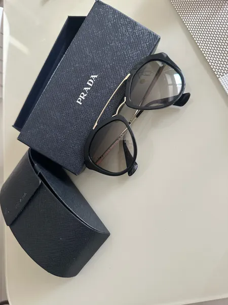 oculos de sol prada spr 12q preto