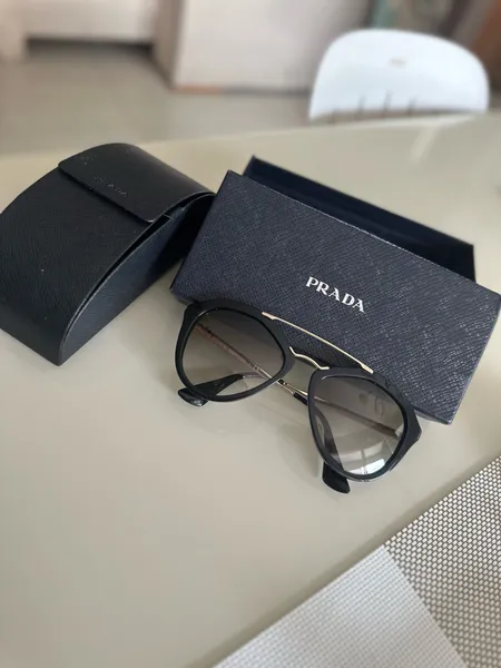 oculos de sol prada spr 12q preto