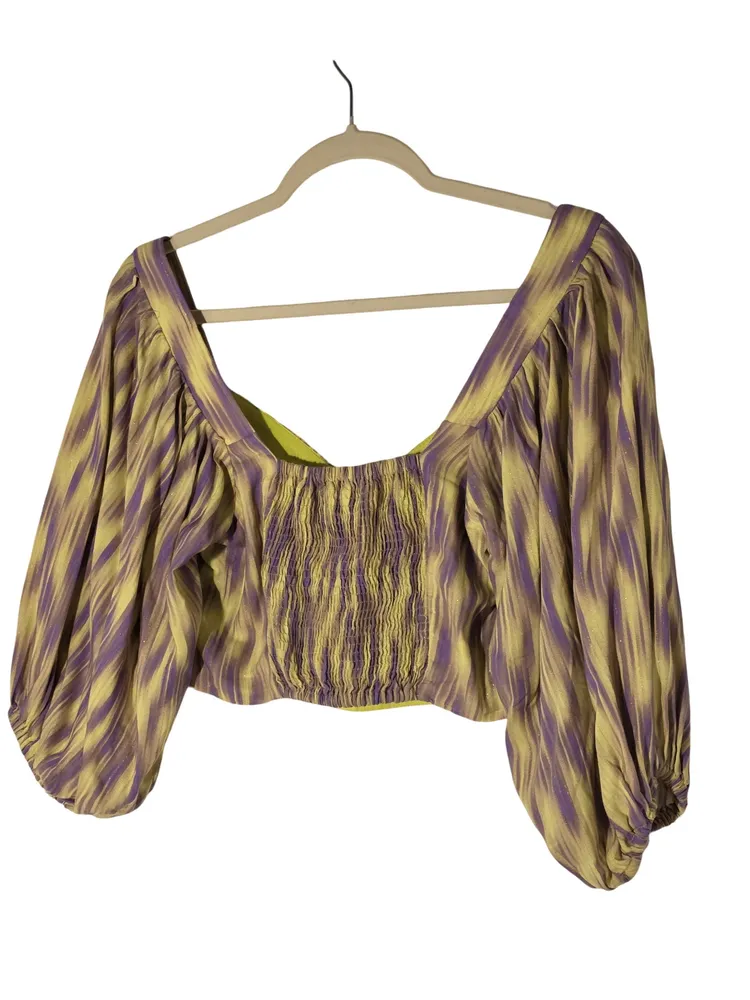 cropped lizie estampado com mangas bufantes