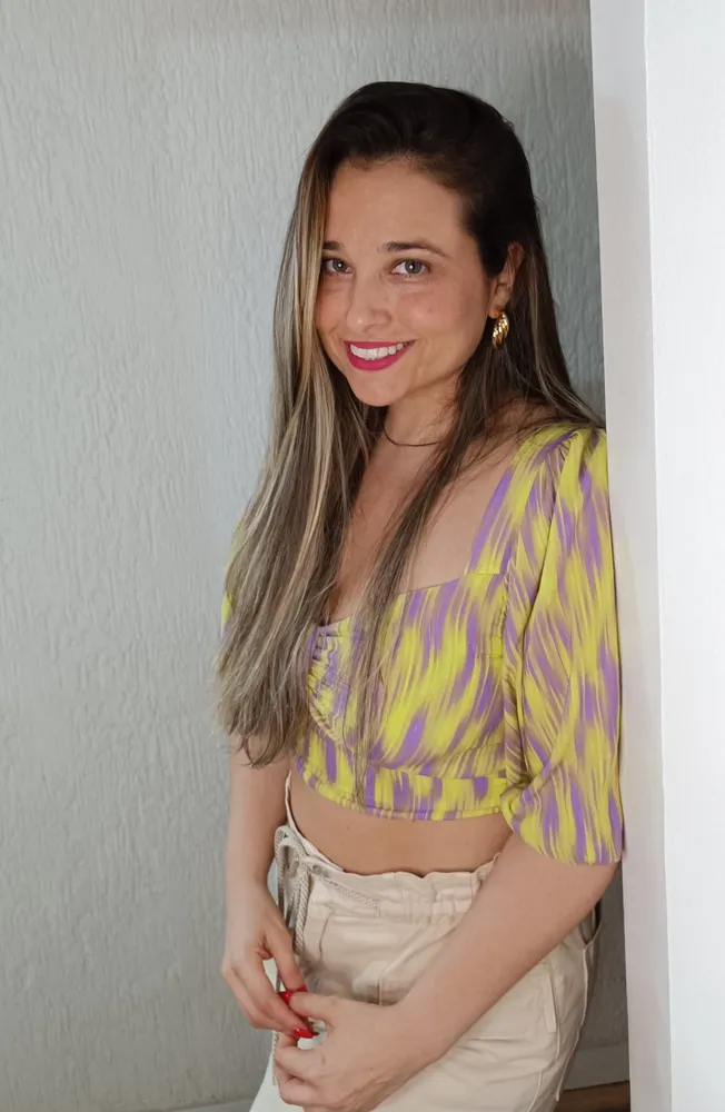 cropped lizie estampado com mangas bufantes