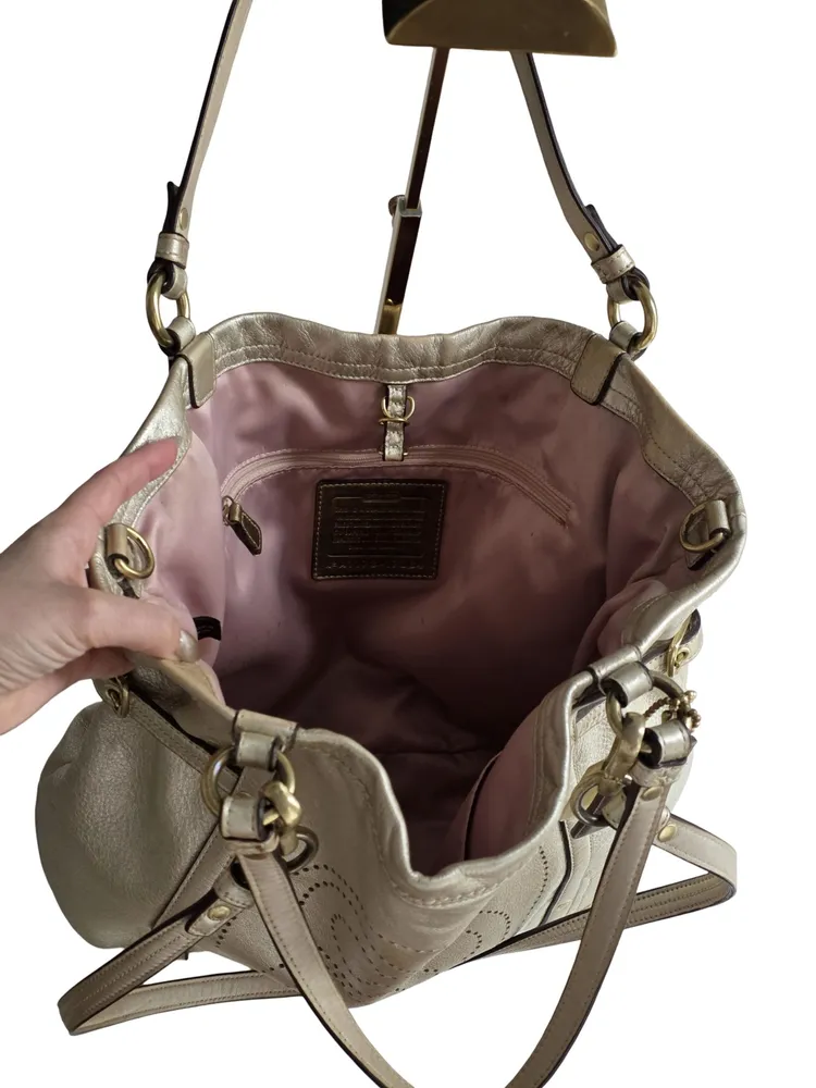 Bolsa Original Coach em couro legítimo metalizado