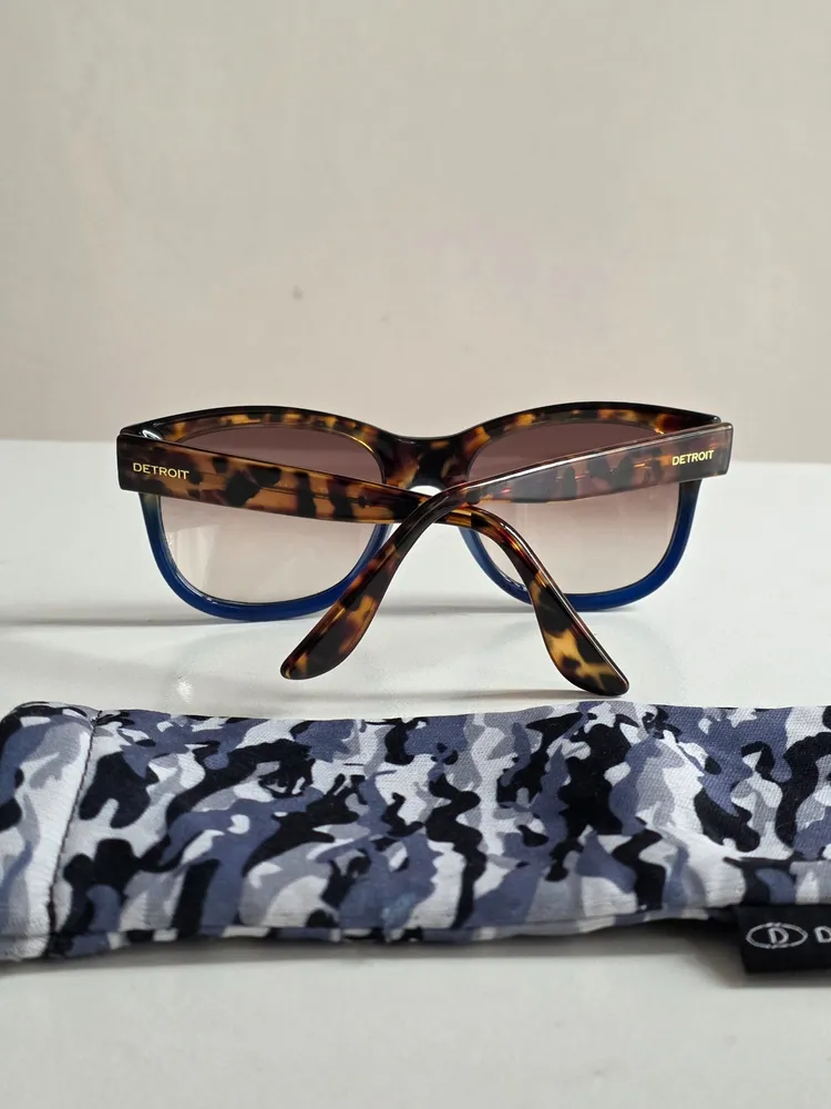 óculos de sol detroit arpoador tartaruga e azul