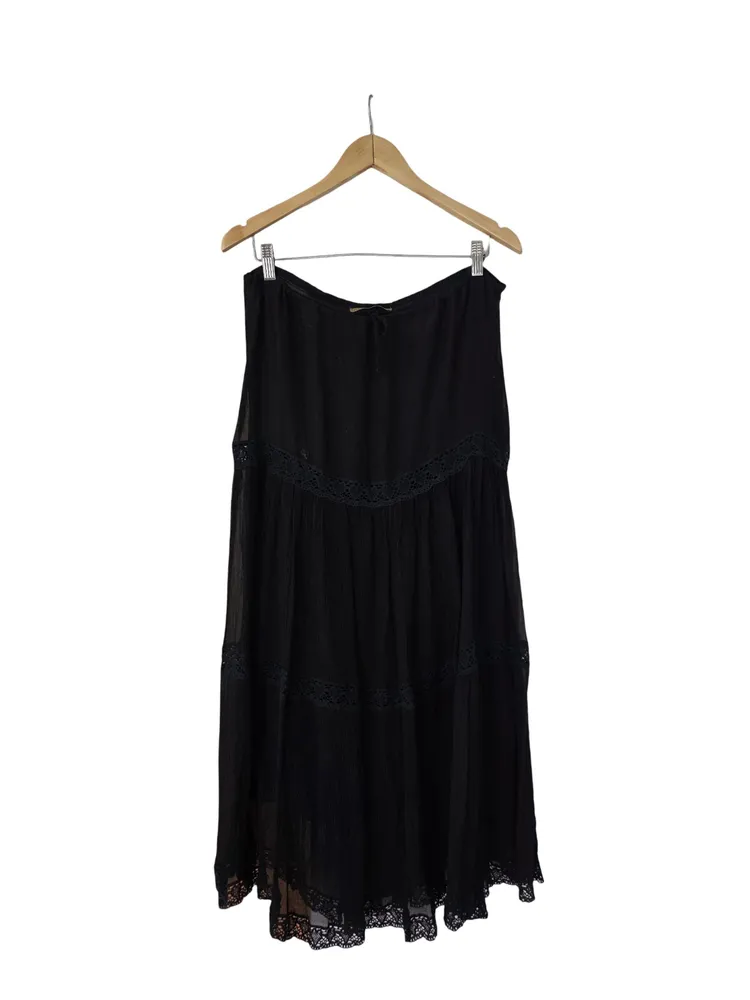 saia longa vintage ampla sandra senamo preta renda