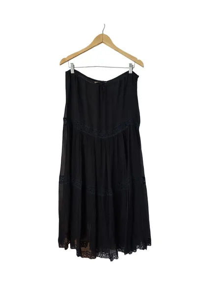 saia longa vintage ampla sandra senamo preta renda