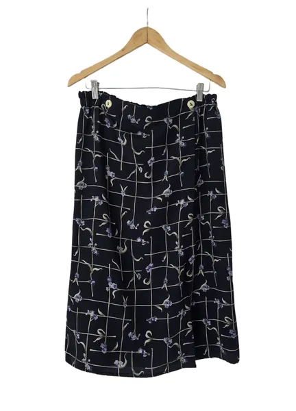 saia midi envelope floral preta