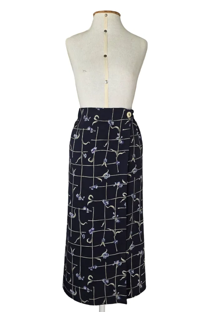 saia midi envelope floral preta