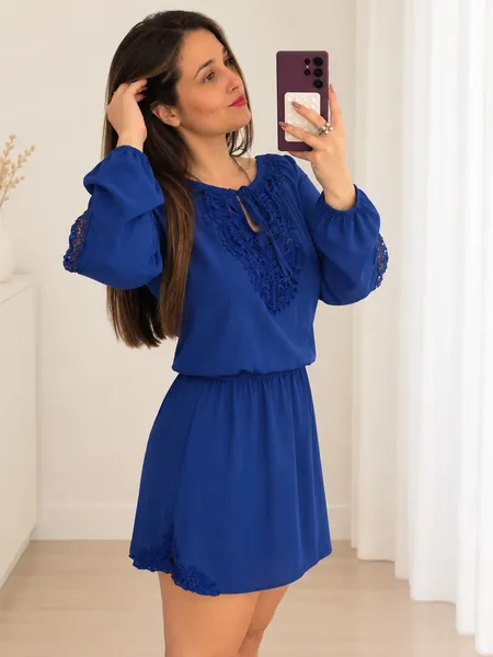 vestido azul royal com renda guipir manga longa elegante