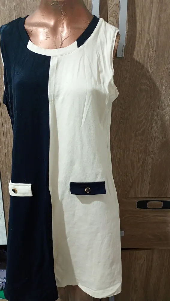 Vestido manga curta em Duas cores ..com forro interno