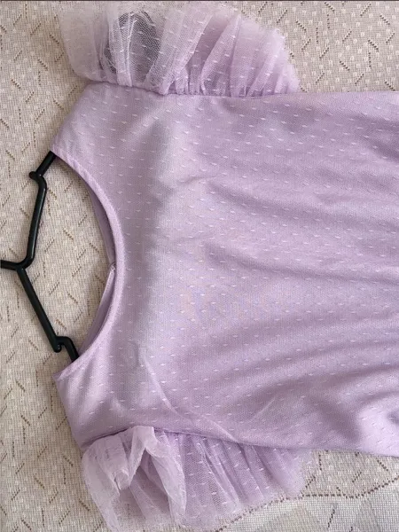 Vestido romântico lilás saia plissada tule
